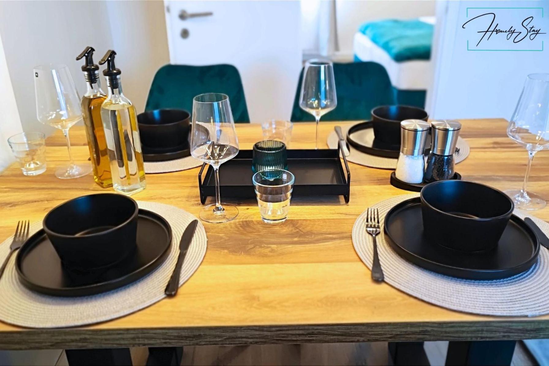 Homely Stay - Urban Oasis Apartments Moosburg an der Isar ภายนอก รูปภาพ